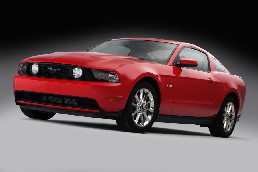  Ford Mustang GT 2011 года  (фото 75 из 90)